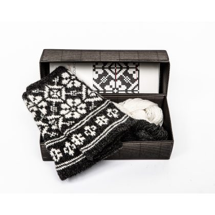 Fingerless gloves DIY Knitting Kit "Knit like a Latvian” – Twilight 4