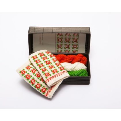 Fingerless gloves DIY Knitting Kit "Knit like a Latvian” – Springtime 8